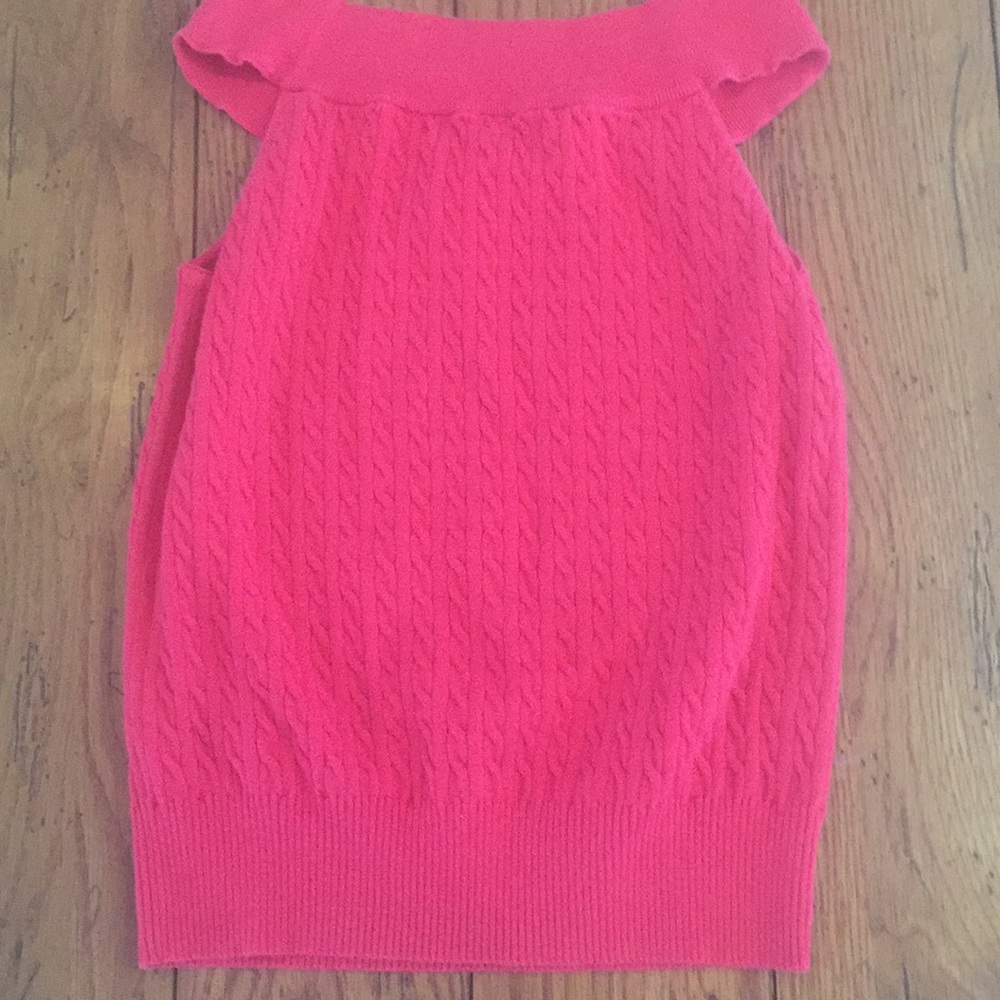 Red Hipster Tommy Hilfiger sleeveless sweater vest
